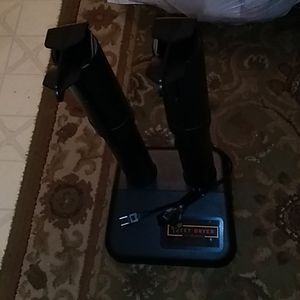 Shoe/boot dryer